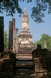 The compound of Wat Chedi Chet Thaew contains a number of subordinate chedis built in a variety of styles including including Ceylonese, Pagan and Lanna.
Si Satchanalai was built between the 13th and 15th centuries and was an integral part of the Sukhothai Kingdom. It was usually administered by family members of the Kings of Sukhothai.